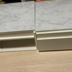 ミラー付き収納家具の画像