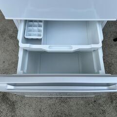 【動作保証あり】Hisense ハイセンス 2021年 HR-D2801W 282L 3ドア 冷凍冷蔵庫【管理KRR778】の画像
