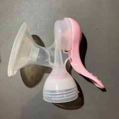 【超美品】【1回のみ使用】手動式　母乳さく乳器 Neo α 専用哺乳瓶つきの画像