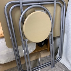 【受け渡し予定者あり】テーブル椅子セットの画像