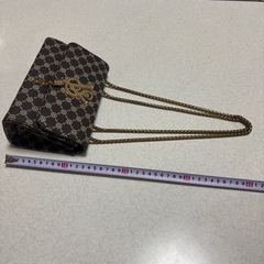 【値下げ！】ショルダーバッグ　こげ茶　ゴールドチェーン　の画像