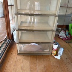 衣装ケースの画像