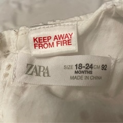 ♪ZARA  ザラ　パフスリーブ　トップスの画像