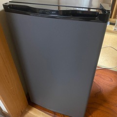 マクスゼン 60L 1ドア 前開き冷凍庫 右開き JF060HM01WH 24年購入の画像