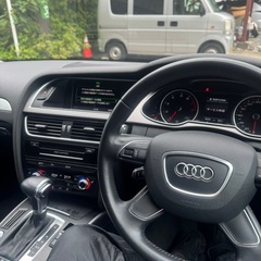 アウディ　A4. 車検1年8ヶ月間ついてる。の画像