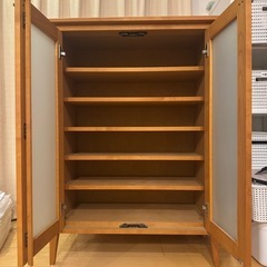 木製 収納棚の画像