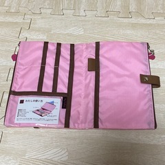 【新品・タグ付き】Pouche マルチケース　人気の画像