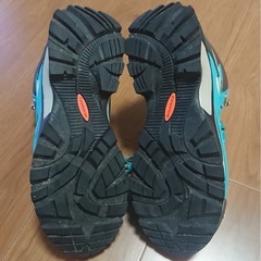 キャラバン 登山靴 ターコイズ 24.5EEの画像
