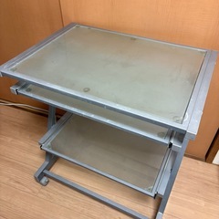 パソコンデスクの画像