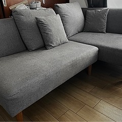 お譲り先決定_オットマン&クッション付【美品】北欧風カウチソファの画像