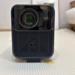 Wanbo Mozart 1 Pro ホームプロジェクターの画像