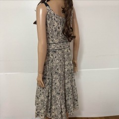 決まりました😊あげます！ローラアシュレイ♡花柄ロングワンピース✨️/Ｌ の画像