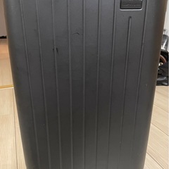 キャリーケース、スーツケースの画像