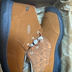 keen チャッカブーツ
