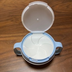 離乳食お食事セット（シリコンマット、離乳食小分け保存容器、スプーン、おやつケース）の画像