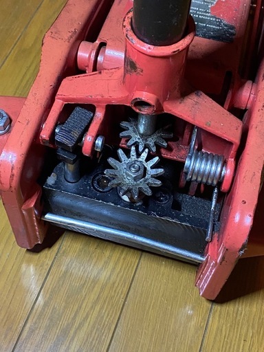 ジャンク品3トンジャッキアップ
