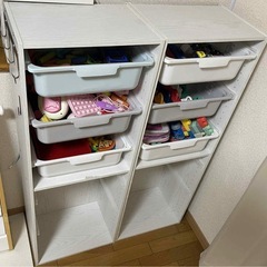 子供のおもちゃの整理ボックスの画像