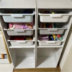 子供のおもちゃの整理ボックスの画像