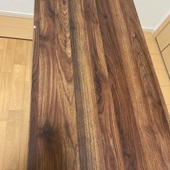 昇降テーブルの画像