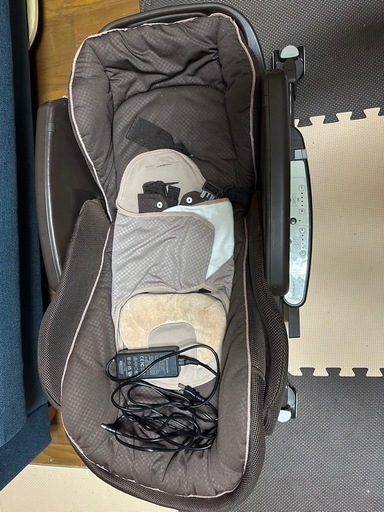 アップリカユラリズムDX 電動バウンサー