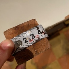 【無料】角材　約45mm×45mm×1000mm5本+約35mm×25mm×89mm1本の画像