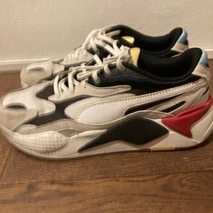 PUMAスニーカー27cmの画像