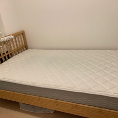 セミダブルベッドの画像