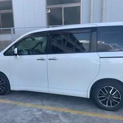 トヨタ　ノア　H22年式！の画像