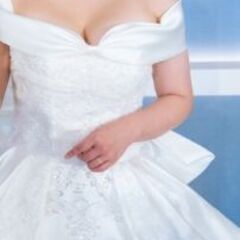 結婚式用 ウェディングドレスの画像