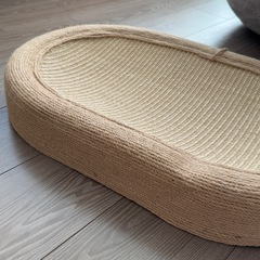 猫用 ベッド 爪とぎ 麻 ボール付き 丸型・楕円型の画像
