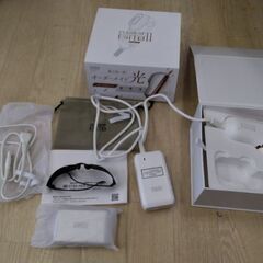 定価4万以上　高級　美顔器　光　脱毛　エステの画像