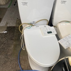 ウォシュレットトイレ 　TOTO便座　セットの画像