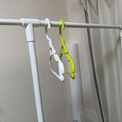 ハンガーラックの画像