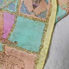 GIANNI VERSACE ヴェルサーチ 豹 大判ハンカチ スカーフ 刺繍の画像