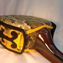新品未使用　69.800円　盛嶋開鐘蛇皮チーガに縞黒檀棹セットの画像