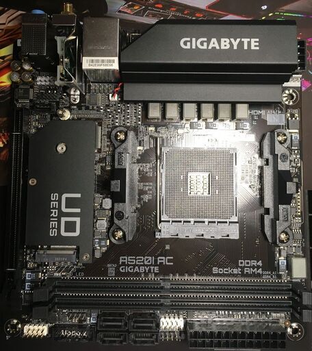 マザーボード AM4 GIGABYTE A520I AC (rev. 1.1)