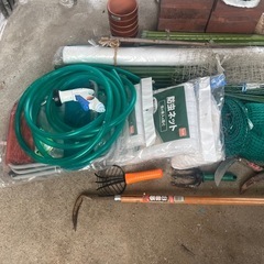 【考察中。お返事までしばらくお待ちくださいませ】無料で差し上げます。家庭菜園、ガーデニング用具一式　まとめて引き取り希望の画像