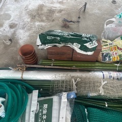 【考察中。お返事までしばらくお待ちくださいませ】無料で差し上げます。家庭菜園、ガーデニング用具一式　まとめて引き取り希望の画像