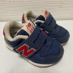 ニューバランス12.5と13の画像