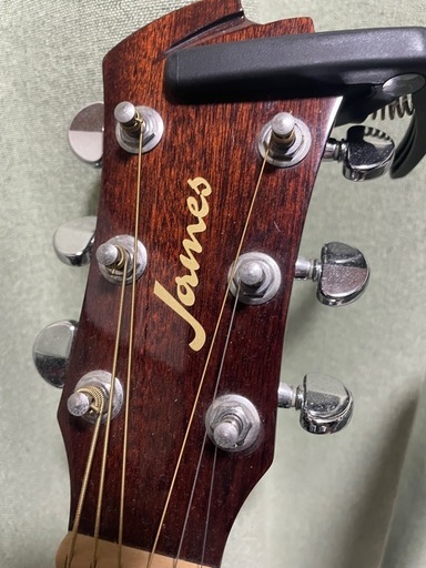 アコースティックギター　エレキギター
　