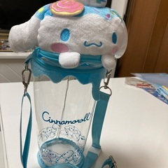 美品　サンリオ　シナモン　水筒カバー　ポムポムプリン　　他　ポーチ、ショルダーケース、筆記用具、シール　等の画像