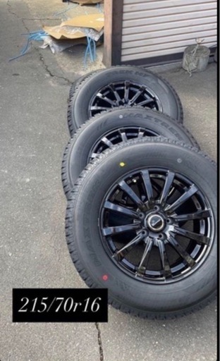 マックストレック215\70r16 スタッドレス