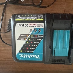 マキタ掃除機　充電式クリーナーの画像