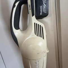 マキタ掃除機　充電式クリーナーの画像