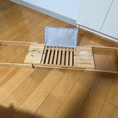 竹製バスタブトレー(伸縮式)の画像