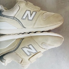 New Balanceベビースニーカー14.5センチの画像