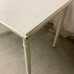 中古　無垢材の白いテーブルの画像