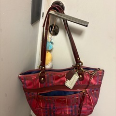 COACH コーチ トートバッグ シグネチャー柄 ピンク の画像