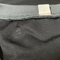 古着　部屋着に　ブラック Vネック 半袖 トップスの画像