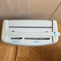 手動　シュレッダー　 CD、カード対応  HIS311の画像